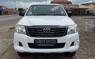 2016 Toyota Hilux 2.5 D-4D SRX Raised Body Single-Cab SNL1622