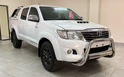 2015  Toyota Hilux 3.0D-4D Double Cab 4×4 Raider Legend 45 SNL2264