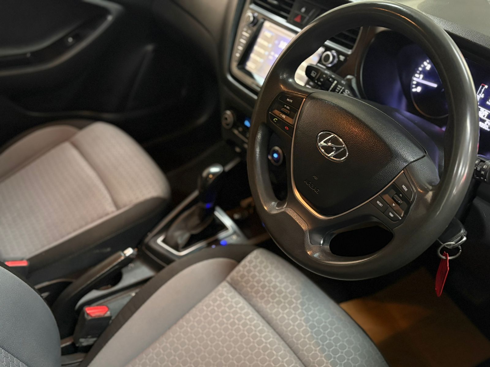 WhatsApp Image 2025-11-14 at 09.58.21 (1)